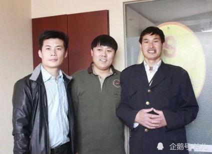 大衣哥和朱之文最新爆料,揭秘娱乐圈背后故事 第1张 大衣哥和朱之文最新爆料,揭秘娱乐圈背后故事 第1张